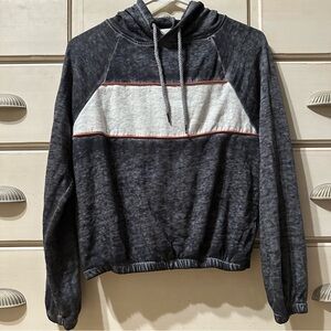 Crop Hoodie - Grey with dusty red Accents